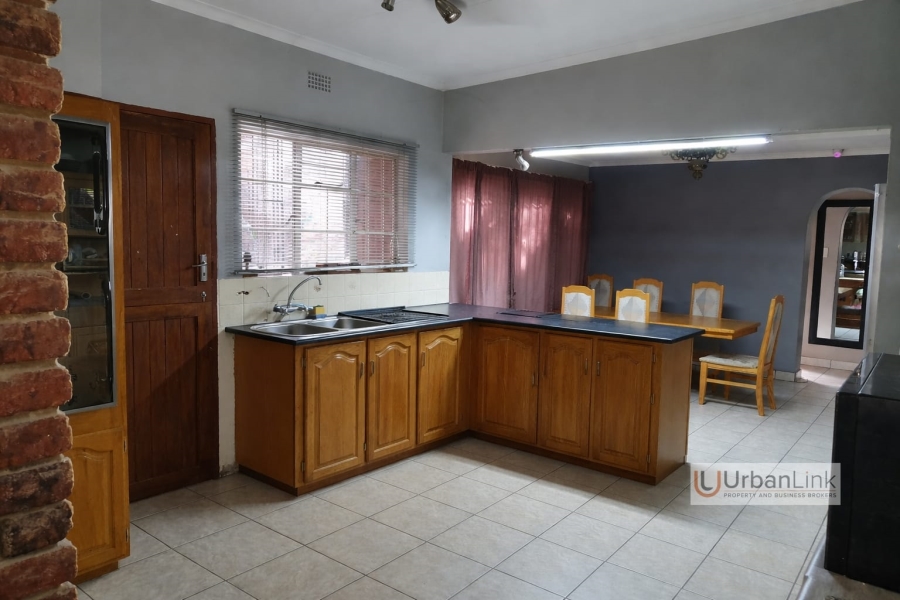 4 Bedroom Property for Sale in Rustenburg Central North West